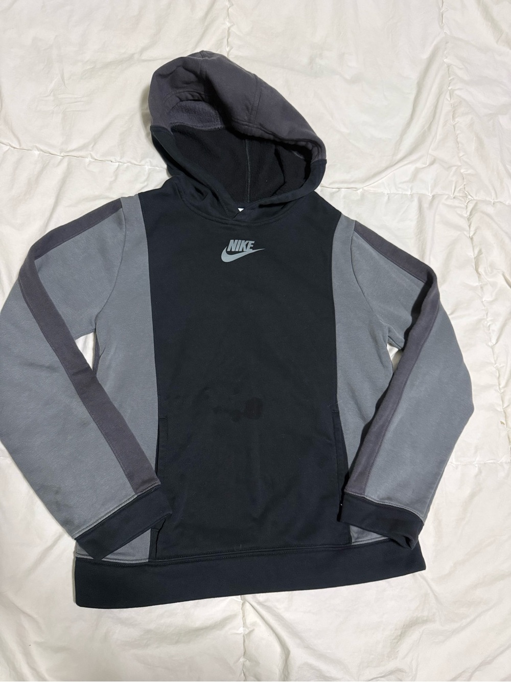 Nike Men’s Black & Gray Pullover Hoodie